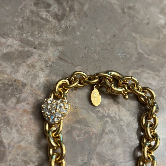 Joan Rivers goldtone rhinestone heart café bracelet large link - Picture 2 of 4